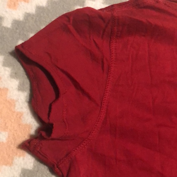 GAP Red “INSPI(RED)” Vneck Short Sleeve Top Size XS - Picture 9 of 9